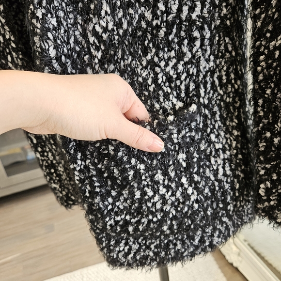 Fuzzy cardigan (xs) - Picture 5 of 8